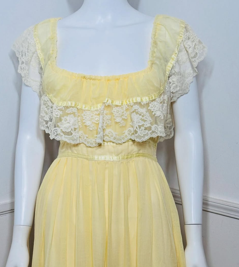 1970s Pale Light Yellow Tulle Lace Vintage Prom Dress Outfits DP3397