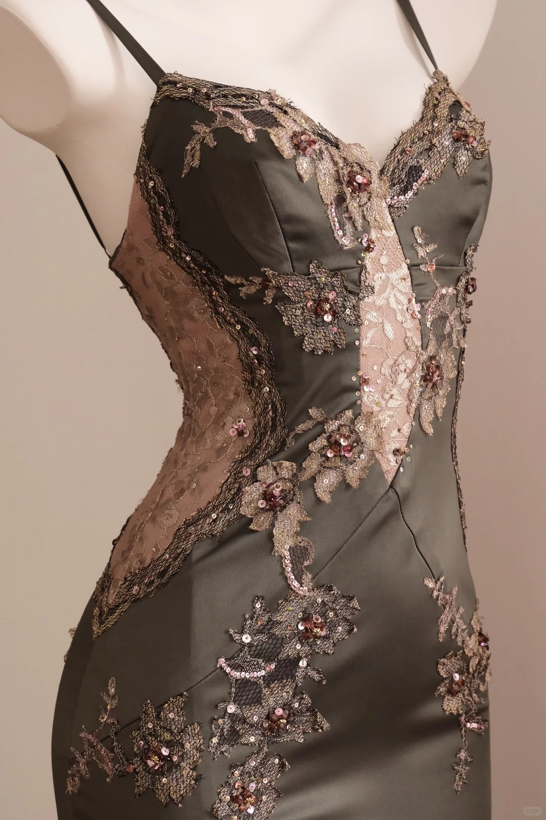 Vintage Grey Sheath Beaded Satin Short Prom Dress Homecoming Dress DP5450