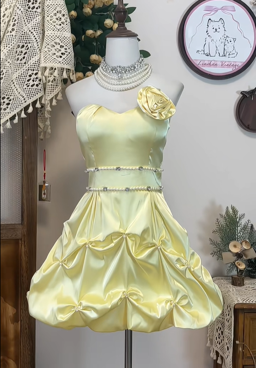 Vintage A Line Sweetheart Neck Beaded Yellow Satin Short Homecoming Dress Cocktail Dress DP2445