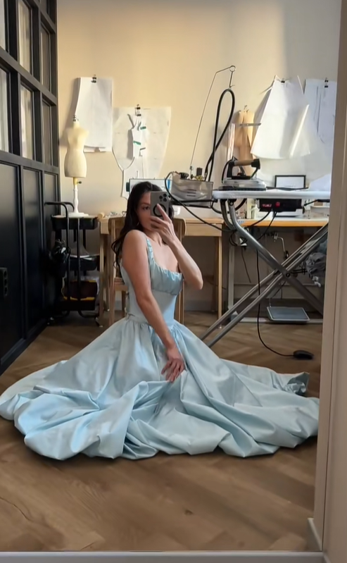 Elegant Blue A Line Spaghetti Strap Satin Long Prom Dress Outfits DP4537