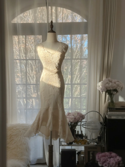 Gentle Mermaid V Neck Appliques White Chiffon Short Homecoming Dress Cocktail Dress DP2478