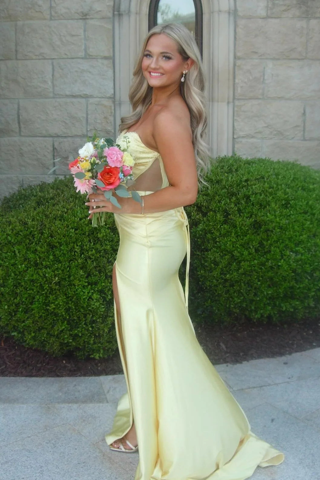 Stunning Mermaid Sweetheart Yellow Long Prom Dress with Beading DP7487