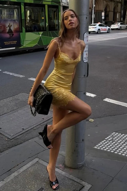 Stylish Sheath Spaghetti Straps Yellow Short Homecoming Dress with Lace DP7290