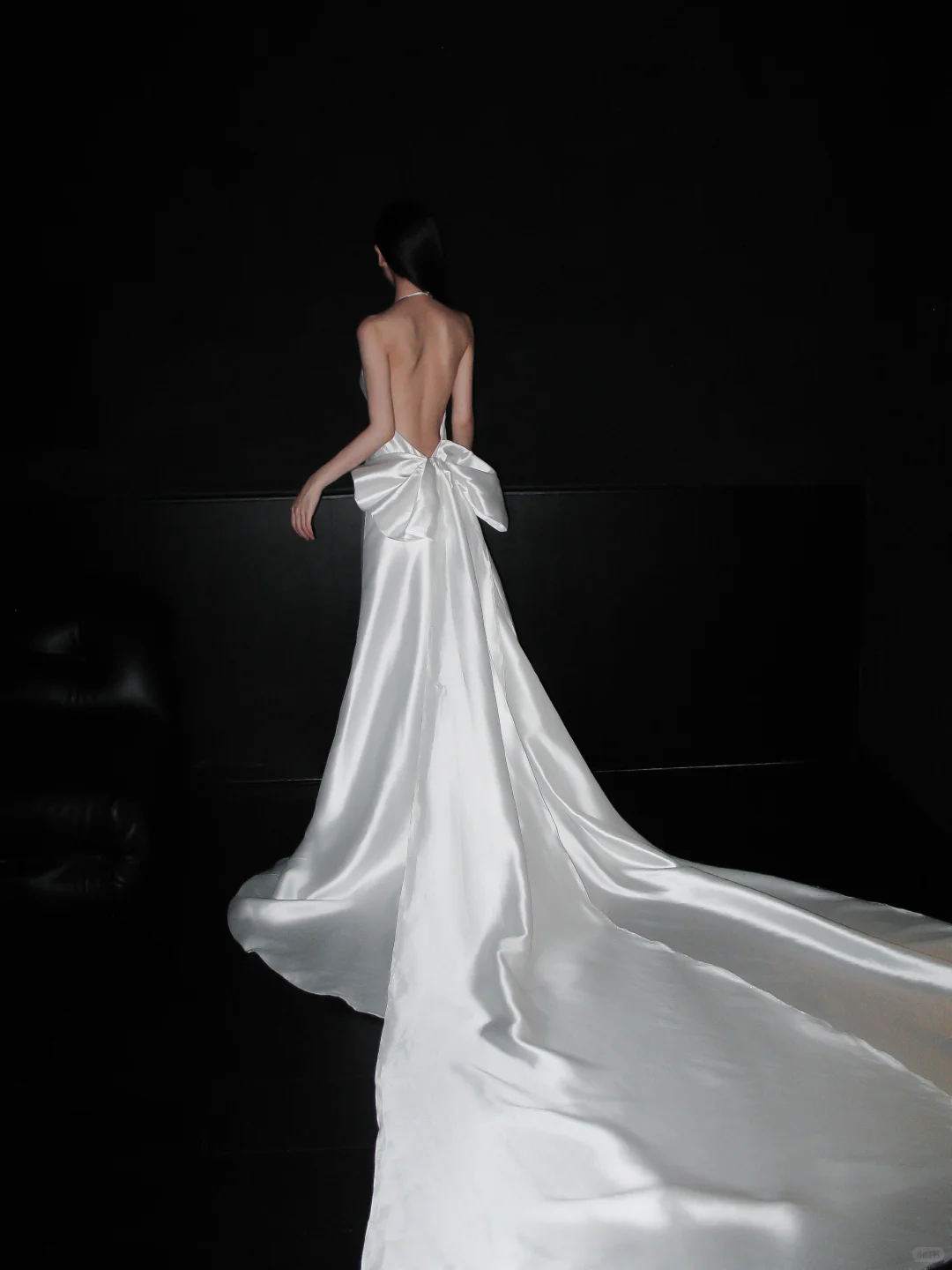 Modern Mermaid Halter White Satin Bow Knot Long Wedding Dress DP8126