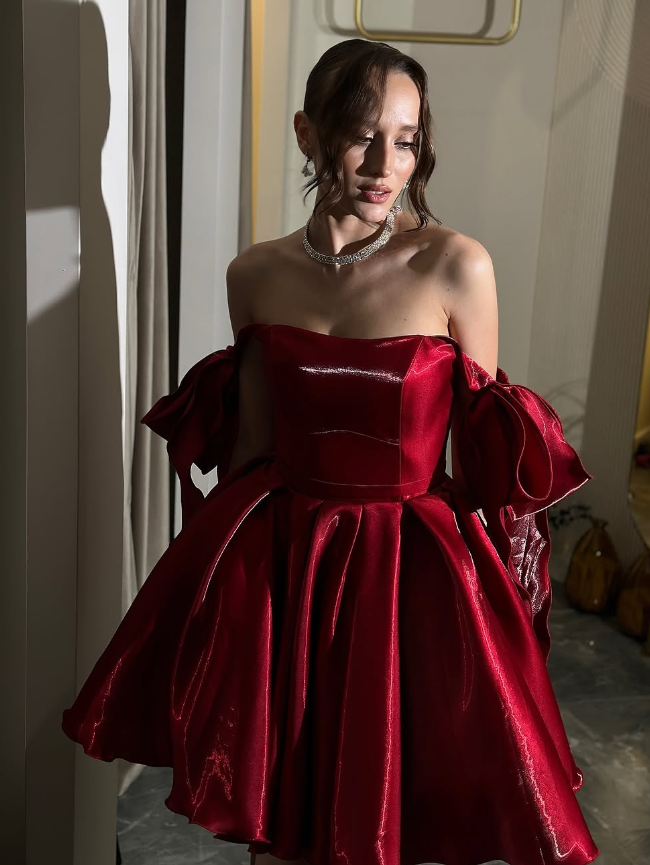 Charming Burgundy A Line Off the Shoulder Bow Satin Mini Homecoming Dress Cocktail Dress DP2980