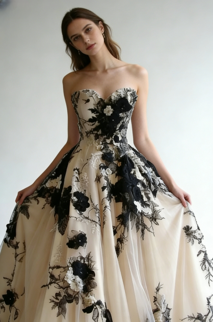 Stunning Ball Gown Sweetheart Neck Black Appliques Tulle Prom Dress Evening Gown DP5038