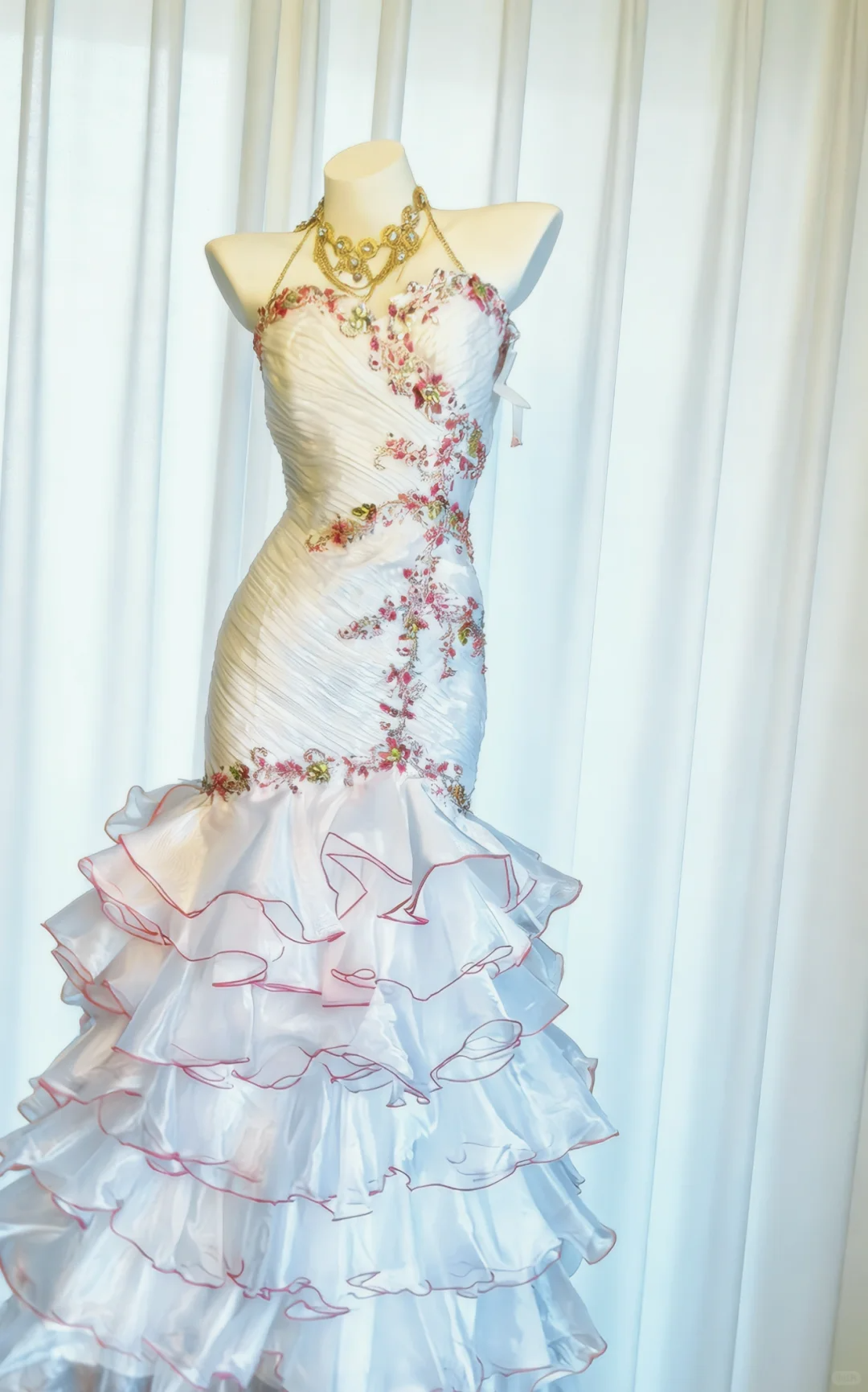 Stunning Vintage Mermaid Strapless Beaded Layered White Satin Prom Dress Evening Dress DP4727