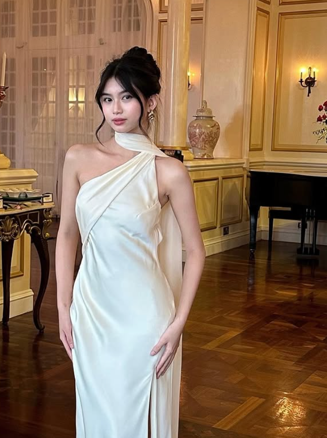Elegant Ivory Sheath Halter Satin Long Prom Dress Evening Dress DP3968