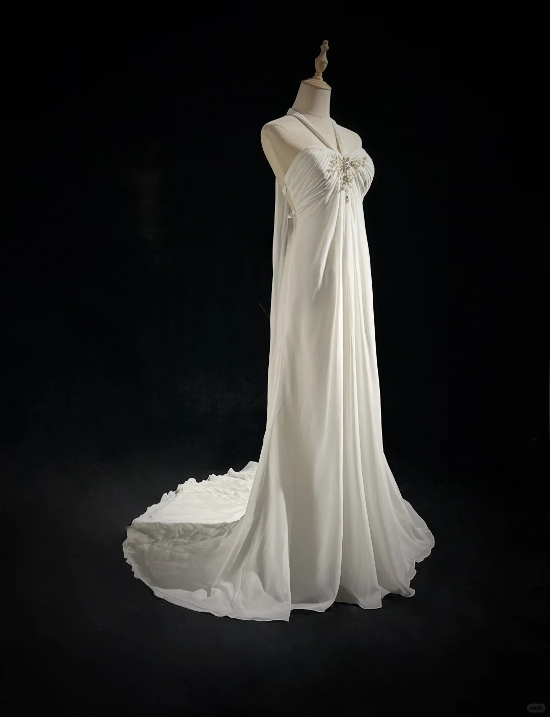 Vintage Gentle A Line Halter Beaded White Chiffon Long Prom Dress Party Dress DP2766