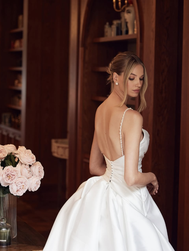 Simple Ball Gown Spaghetti Strap Pearl White Satin Long Wedding Dress with Slit DP5838