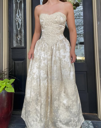 Retro A Line Sweetheart Neck Lace Appliques Print Floral Satin Wedding Dress DP5523