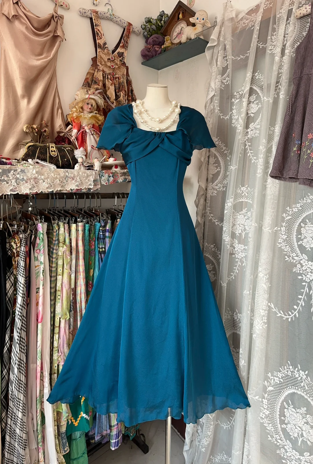 Charming Vintage A Line Straps Detachable Bow Chiffon Tea Length Prom Dress Outfits DP5007