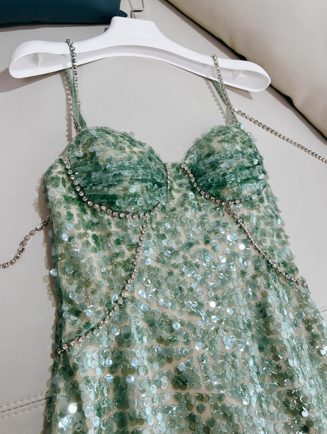 Green A Line Spaghetti Straps Beaded Sequin Prom Dress Outfits DP4481