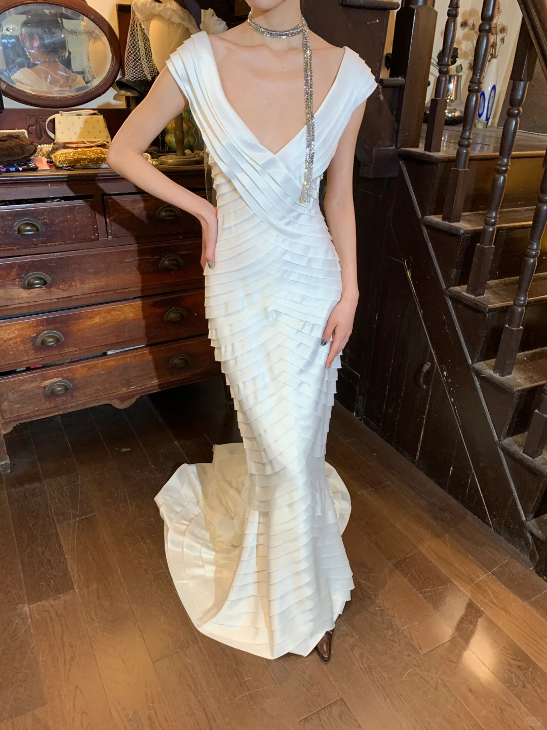 Elegant Mermaid V Neck Layered White Satin Long Party Dress Evening Dress DP2439