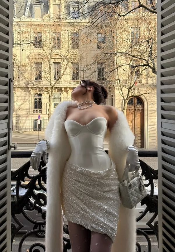 Dazzling White Sheath Sweetheart Neck Satin Sequin Short Prom Dress Homecoming Dress DP6527