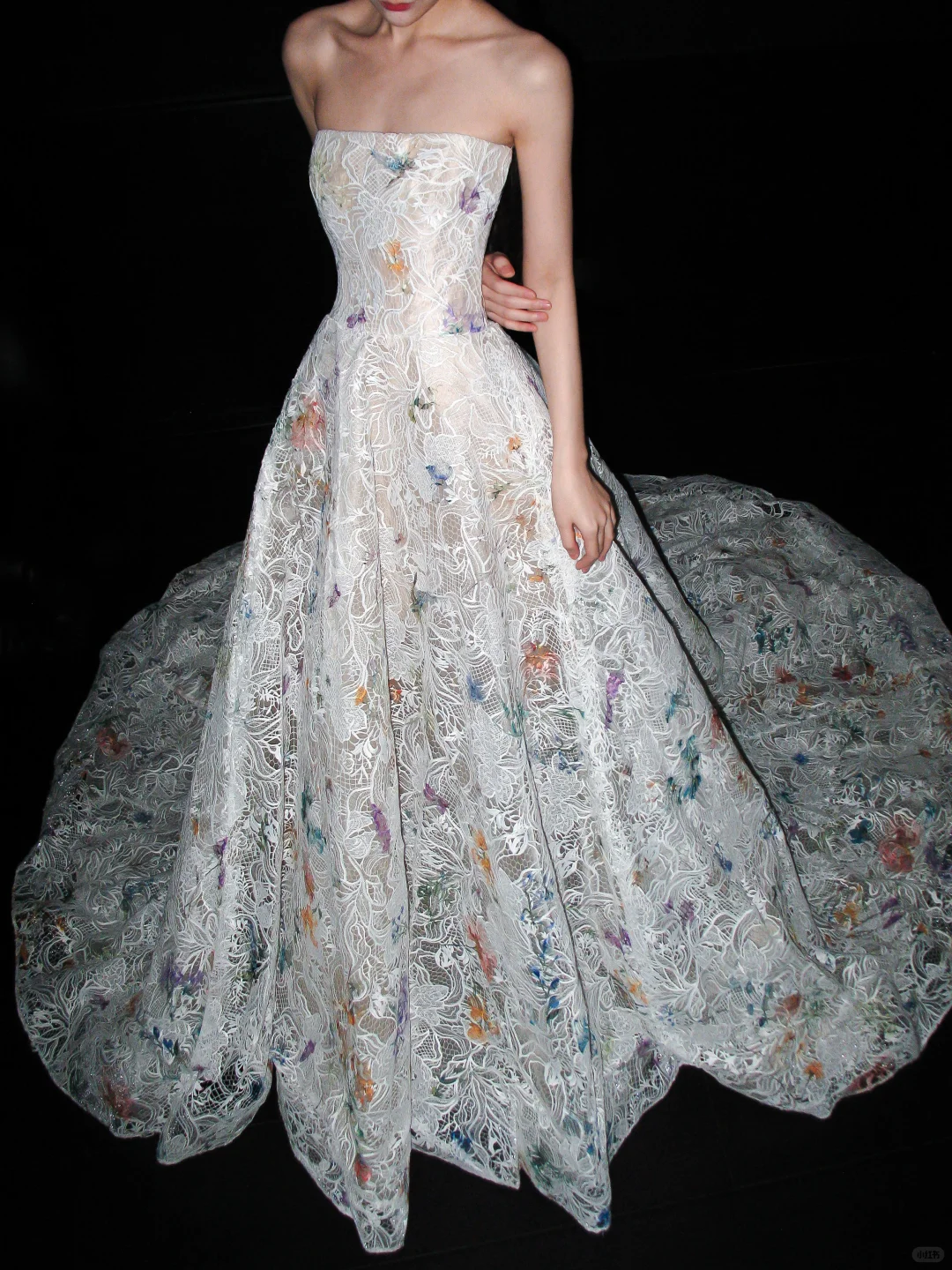 Colorful A Line Strapless White Exquisite Lace Long Wedding Dress DP8083