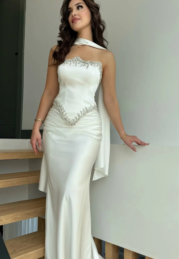 White Sheath Strapless Exquisite Beaded Satin Prom Dress Evening Dress DP5030