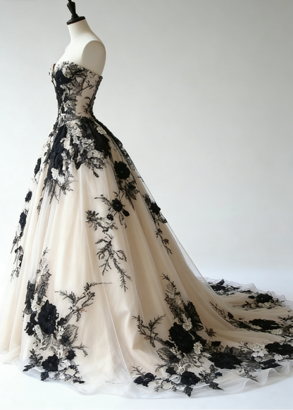 Stunning Ball Gown Sweetheart Neck Black Appliques Tulle Prom Dress Evening Gown DP5038