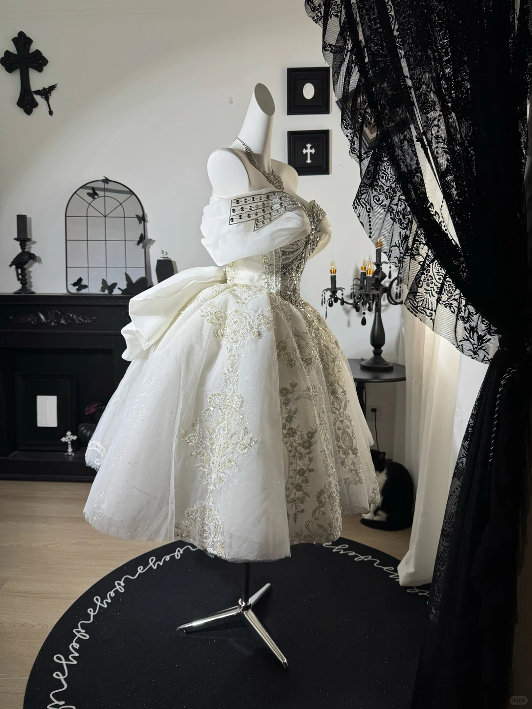 Stunning Ball Gown Off the Shoulder Exquisite Beaded White Tulle Short Prom Dress DP6988