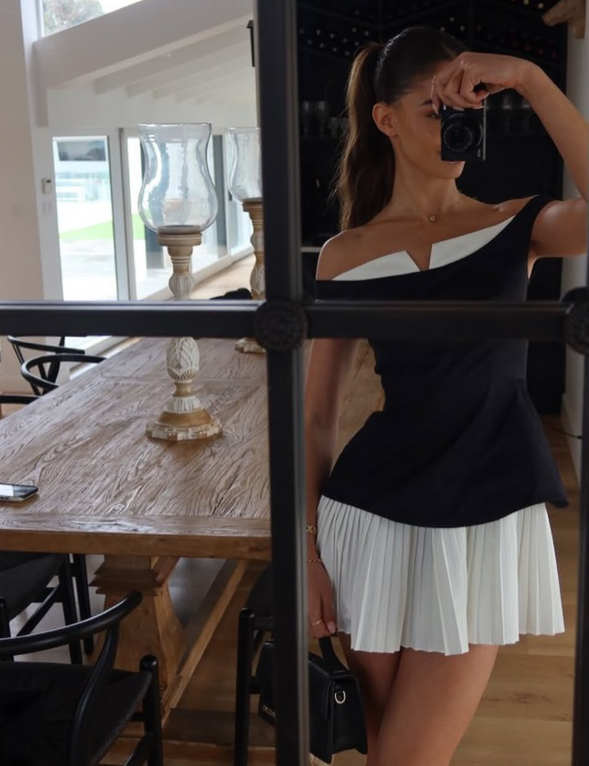 Pretty Black-white A Line Off the Shoulder Satin Short Prom Dress Homecoming Dress DP7464