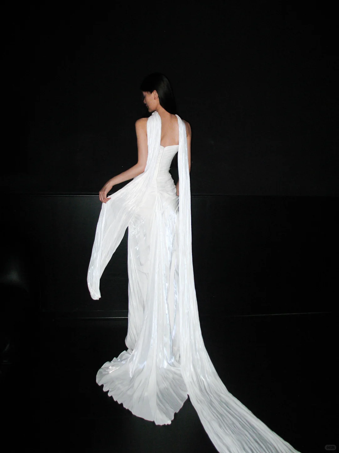 Unique Sheath Strapless White Pleated Satin Slit Long Wedding Dress DP6372