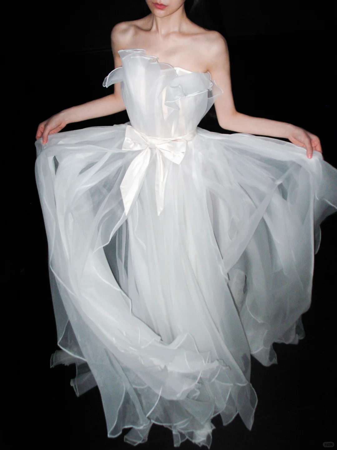 Gentle Flowy A Line Strapless White Tulle Long Wedding Dress DP6380
