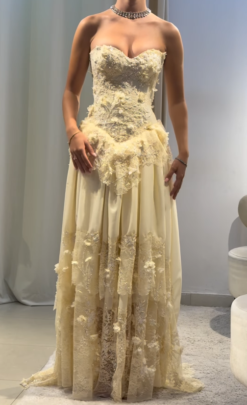 Elegant A Line Sweetheart Neck Beaded Lace Light Yellow Chiffon Dresses DP4178