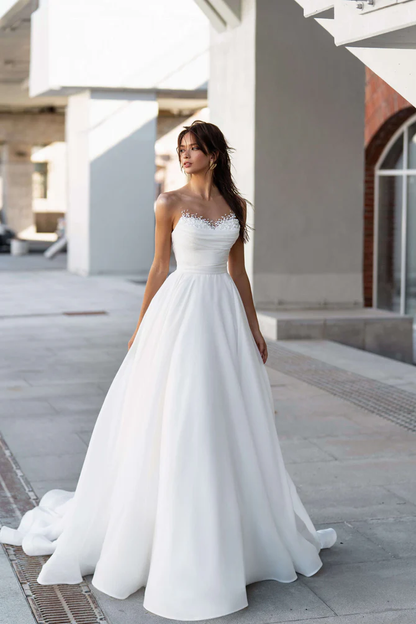 Stunning A Line Sweetheart Neck Pearl White Organza Prom Dress Wedding Dress DP3889