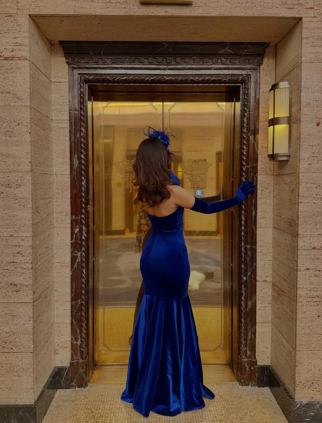 Sexy Classic Mermaid Strapless Royal Blue Velvet Prom Dress DP5023