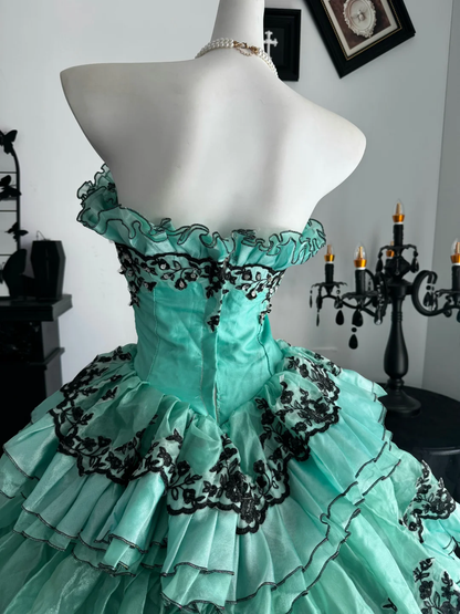 Vintage Ball Gown Sweetheart Neck Lace Layered Tulle Prom Dress Quinceanera Dress DP6954