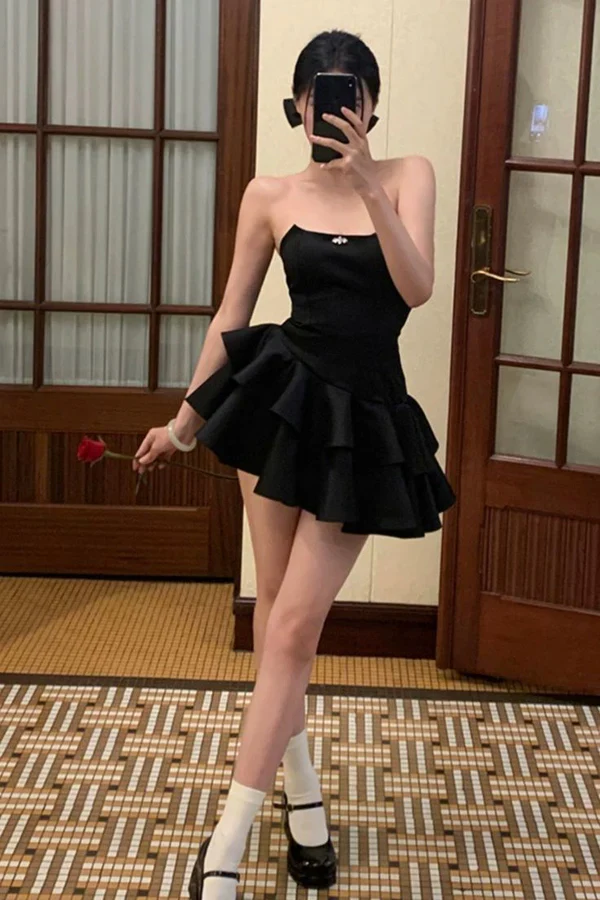 Popular Strapless Black Satin Mini Prom Dress Layered Homecoming Dress DP674