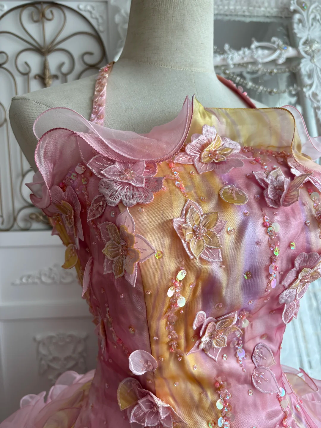 Vintage Pink-Yellow Ball Gown Halter Ruffle Organza Prom Dress Sweet 16 Dress DP5666