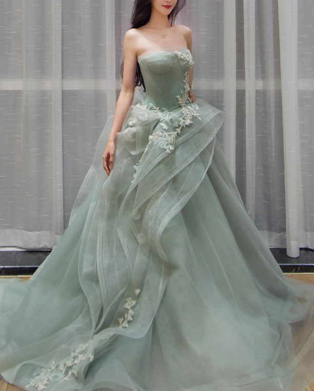 Elegant A Line Strapless Appliques Ruffle Green Tulle Ball Gown Prom Dress DP1542