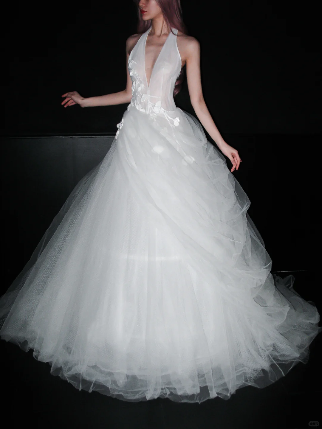 White Princess A Line V Neck Appliques Tulle Wedding Dress DP5173