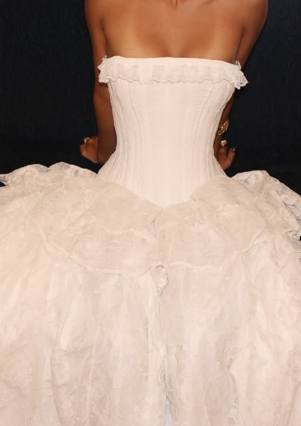 Stunning Ball Gown Strapless Layered White Lace Prom Dress Wedding Dress DP4282