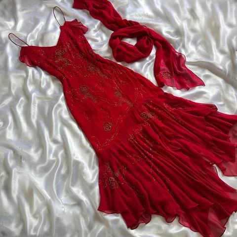 Spaghetti Straps Red Chiffon Beaded Long Prom Dress Evening Dress DP435