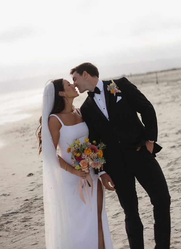 Simple Elegant Mermaid Spaghetti Strap White Satin Wedding Dresses DP4348