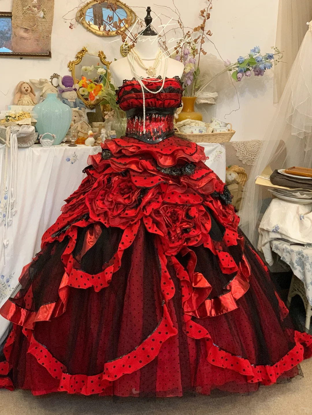 Vintage Black Red Ball Gown Strapless Sequin Layered Satin Tulle Prom Dress Graduation Ball Gown DP4576