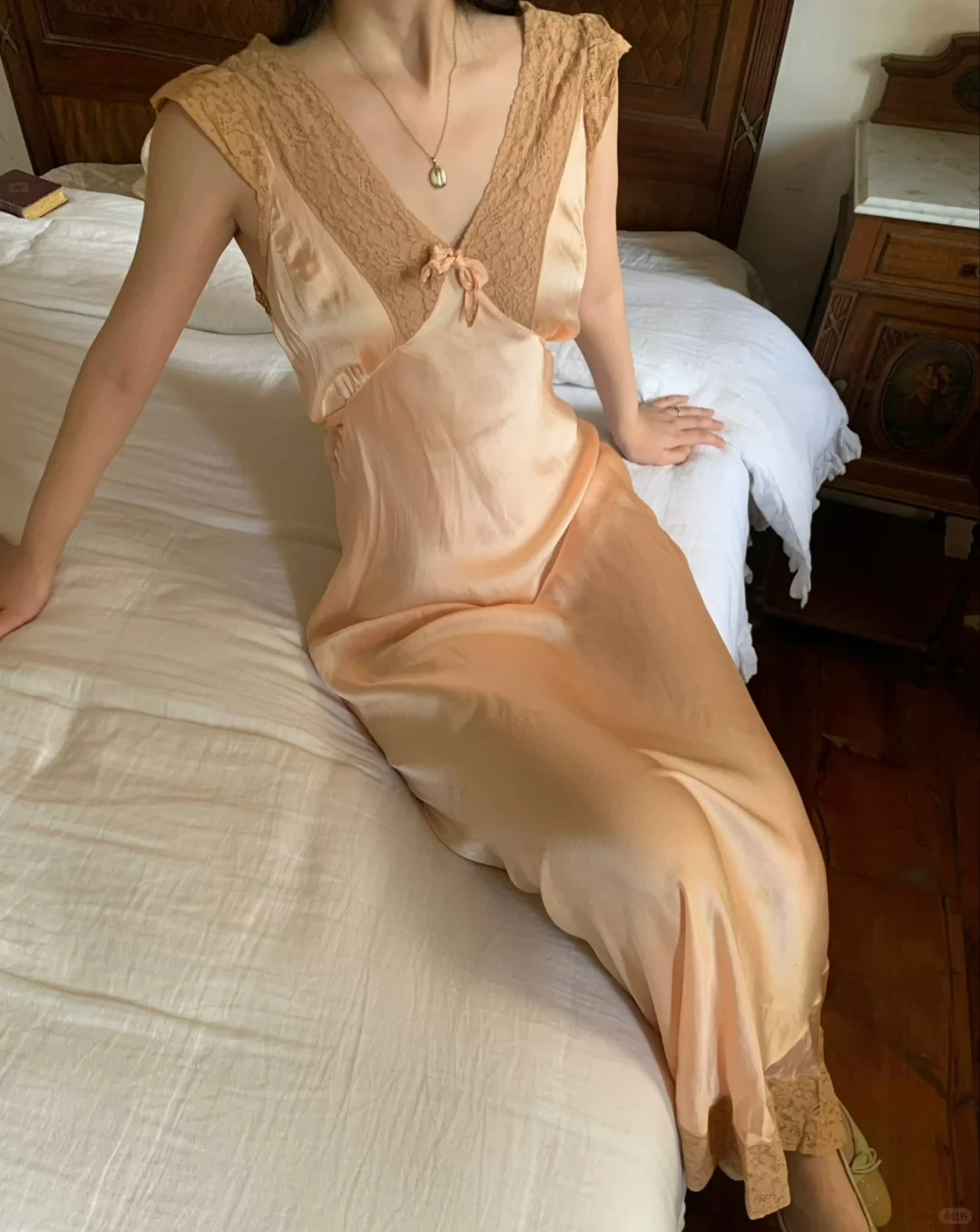 Vintage Beautiful A Line V Neck Lace Satin Long Prom Dress Evening Dress DP6461