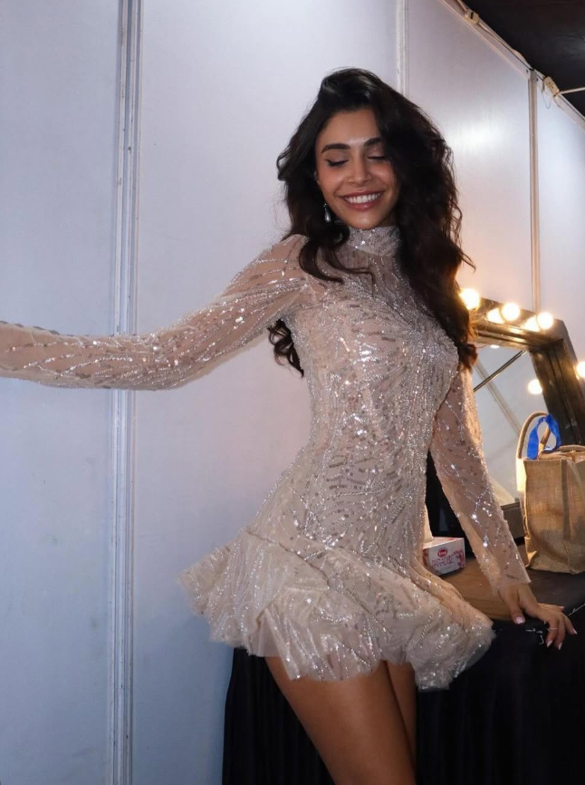 Shiny A Line Long Sleeve High Neck Sequin Tulle Short Homecoming Dress Outfits DP4753