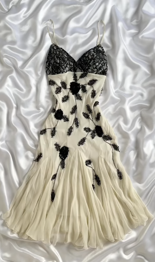 Vintage A Line Straps Black Beaded Ivory Chiffon Homecoming Dress Outfits DP5131
