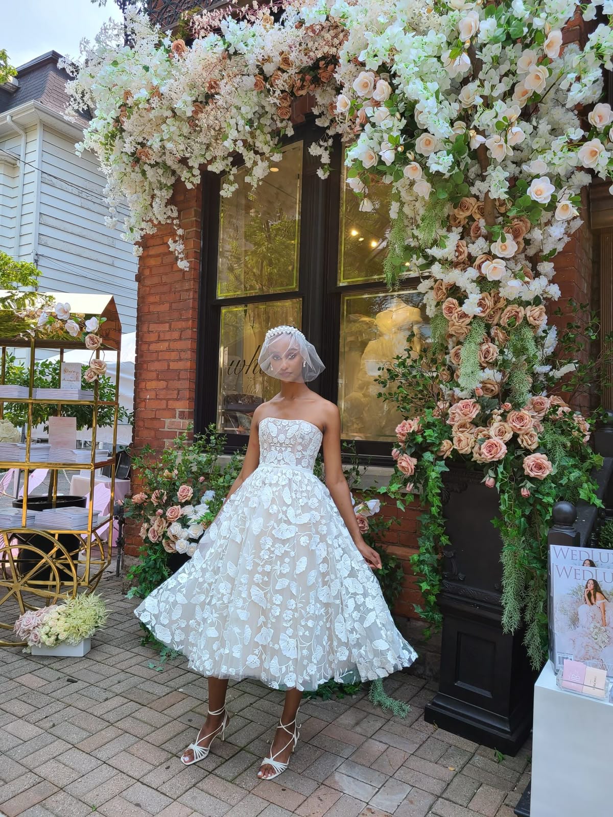 Cute White Ball Gown Strapless Lace Tulle Tea Length Prom Dresses Formal Gown DP3674