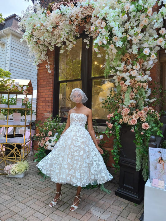 Cute White Ball Gown Strapless Lace Tulle Tea Length Prom Dresses Formal Gown DP3674