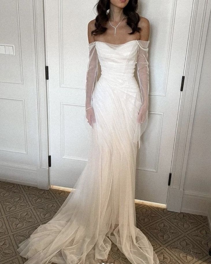 Ethereal Mermaid Long Sleeve Pleated White Tulle Wedding Dress DP6843