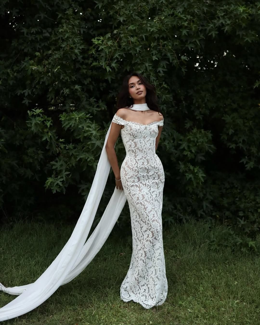Vintage Sheath Off the Shoulder White Lace Long Wedding Dress DP6862