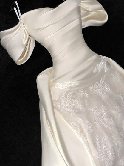 Stunning Ball Gown Off the Shoulder White Lace Satin Wedding Dress DP4151