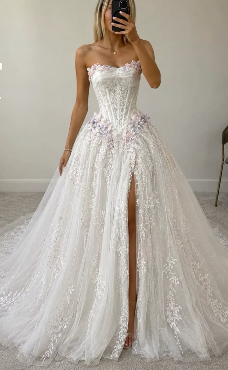 White Ball Gown Sweetheart Neck Lace Appliques Tulle Wedding Dress with Slit DP6854