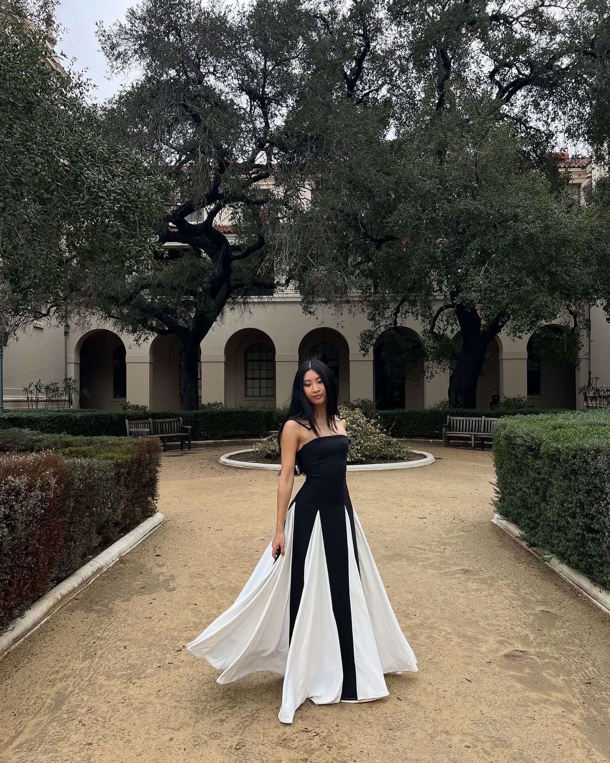 Classic A Line Spaghetti Strap Ivory Chiffon Black Satin Prom Dress Party Dress Formal Dress DP3524