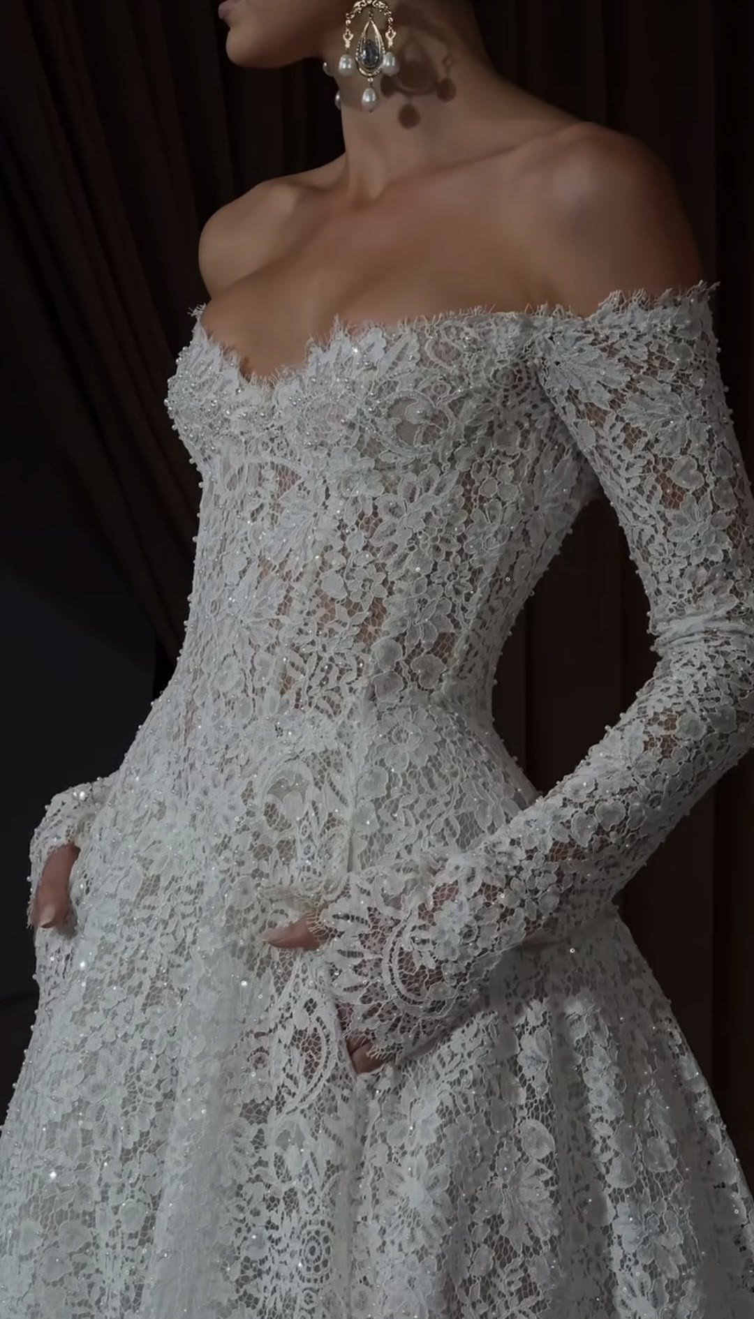 Pretty Ball Gown Long Sleeve Sequin White Lace Long Wedding Dress DP6730