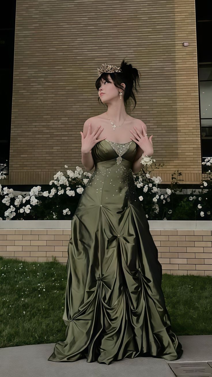 Pretty Green A-Line Strapless Satin Long Prom Dresses With Silver Beads DP1974